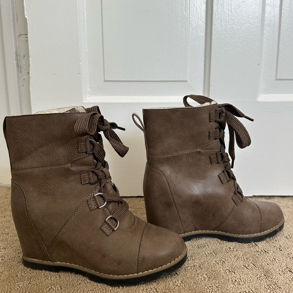 Platform boots